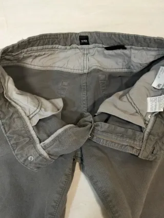 Pantalón hombre Boss Gris talla 32/34