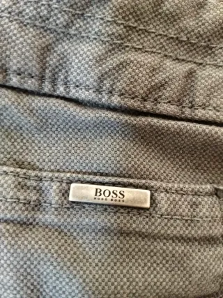 Pantalón hombre Boss Gris talla 32/34