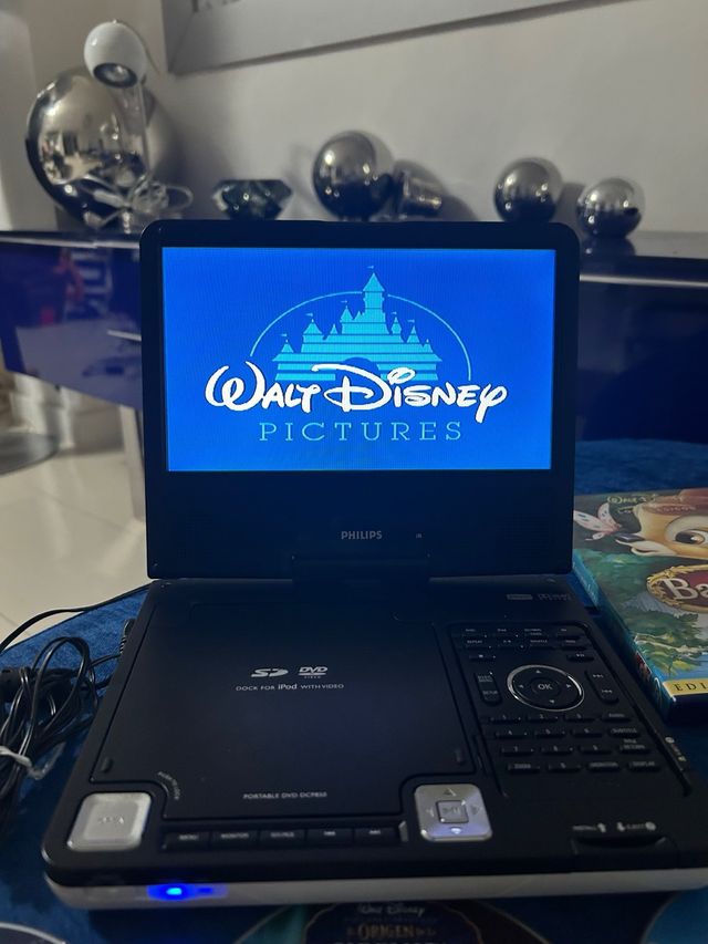 Reproductor DVD Portátil Philips DCP850 +7dvd