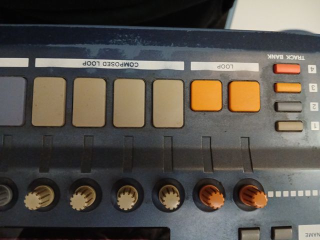 Sampler Yamaha SU700