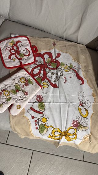 Set cucina Thun: tovaglia, guantone, presina