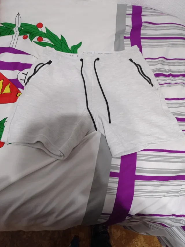 Pantalones cortos grises con cordón