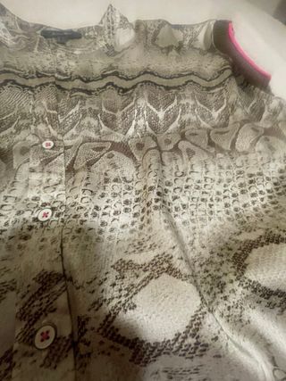 Vestido de raso estampado