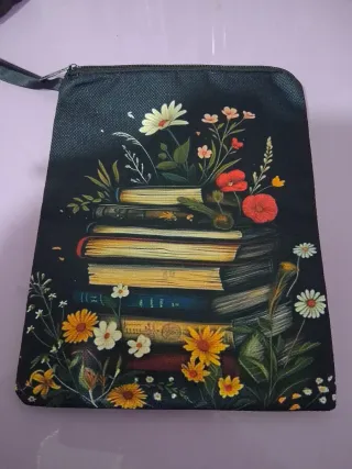Funda de libros con flores
