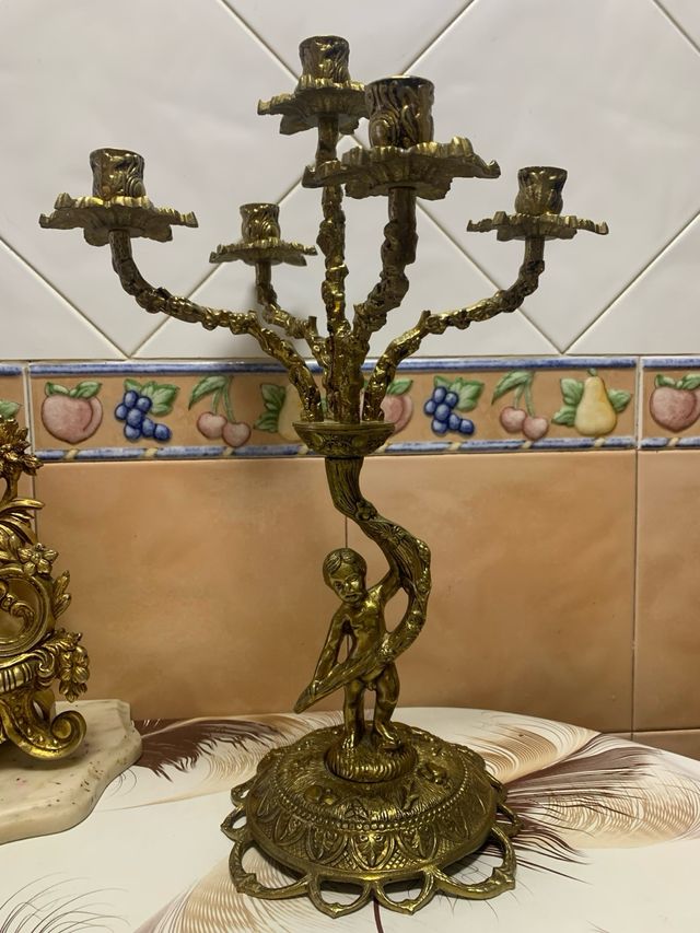 Reloj y Candelabros Bronce Antiguo