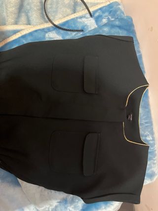 Mono negro sin mangas