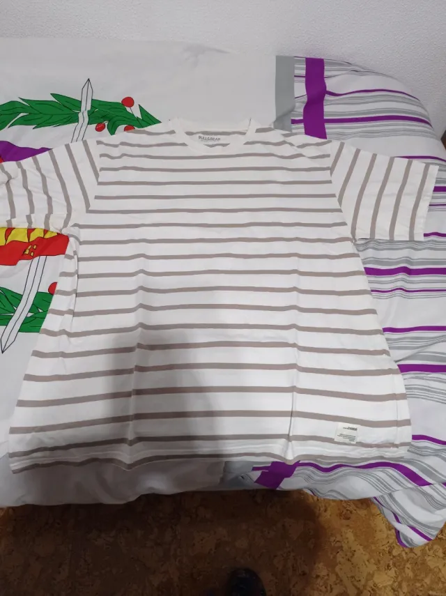 Camiseta Pull&Bear Rayas Marrón y Blanca