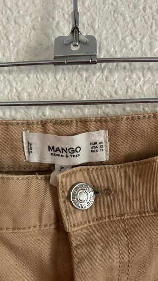 Pantalón vaquero Mango beige talla M