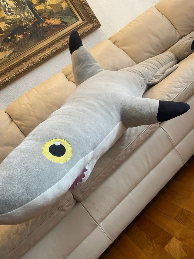 Tiburon peluche de 2,6 metros
