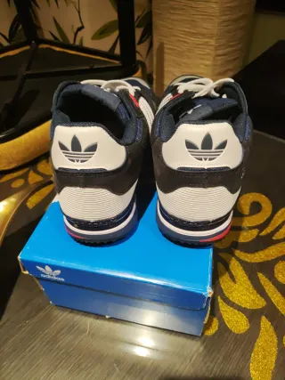 Zapatillas Adidas Hombre zx750 NUEVAS