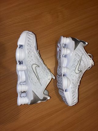 Nike Shox Argento e Bianco