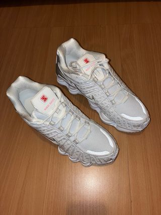 Nike Shox Argento e Bianco