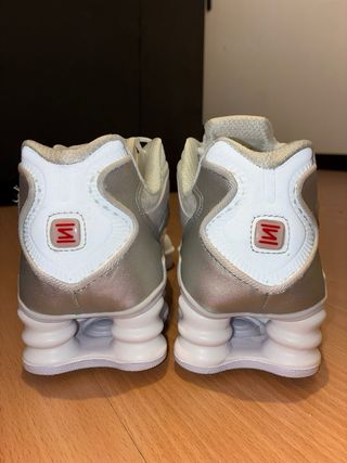 Nike Shox Argento e Bianco