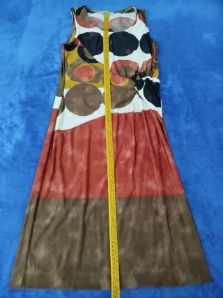 Abito fantasia geometrica longuette