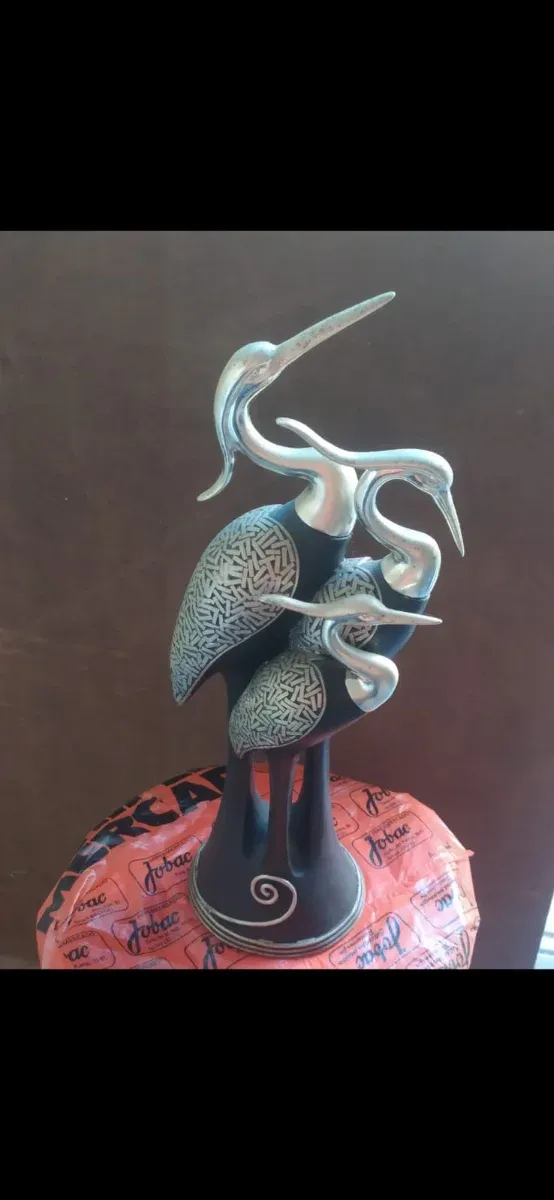 Escultura de Aves Decorativas
