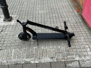 Patinete Eléctrico BMW Negro