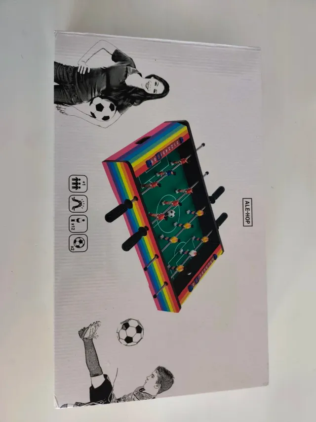 Juguete Mini futbolín de mesa con caja.