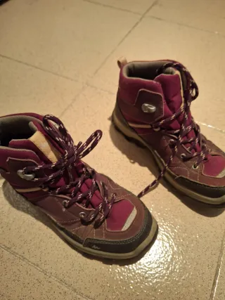 Botas de montaña niña