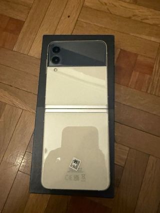 Samsung Galaxy Z Flip3 5G