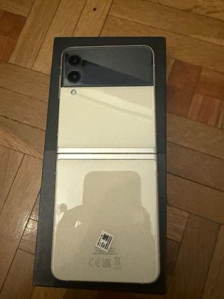 Samsung Galaxy Z Flip3 5G