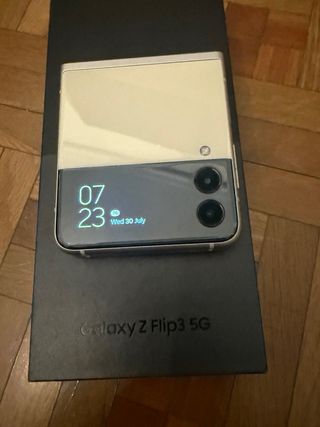 Samsung Galaxy Z Flip3 5G