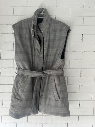 Chaleco largo cuadros Stradivarius