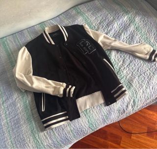 Felpa Pull&Bear Nera e Bianca