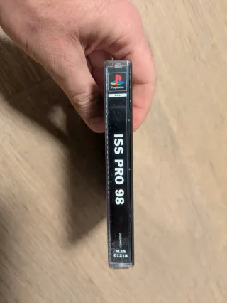 ISS Pro 98 PS1 con demo Metal Gear Solid