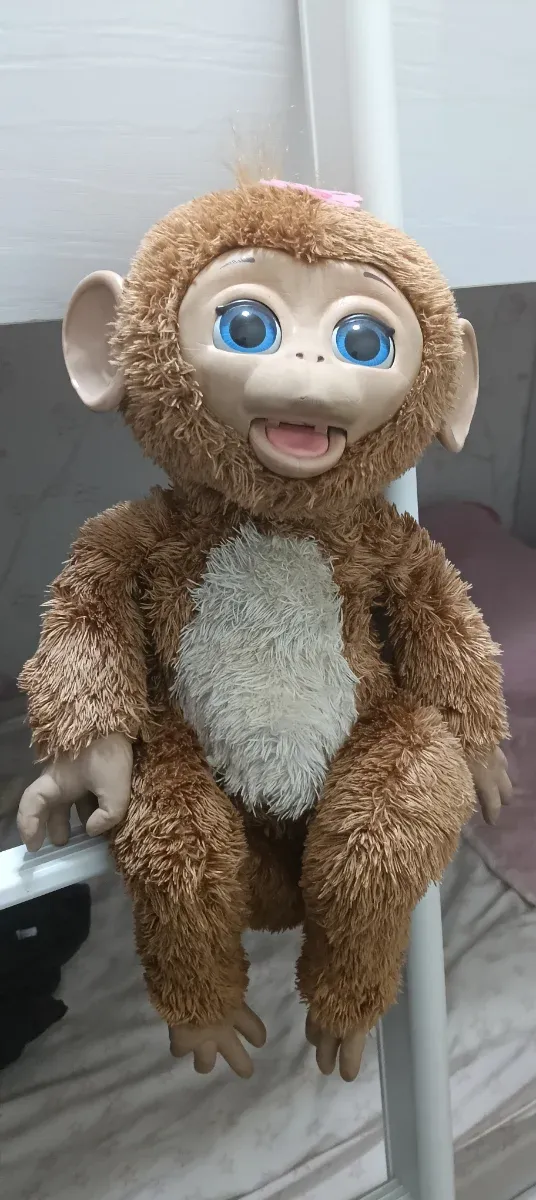 Mono de peluche interactivo Mona monita