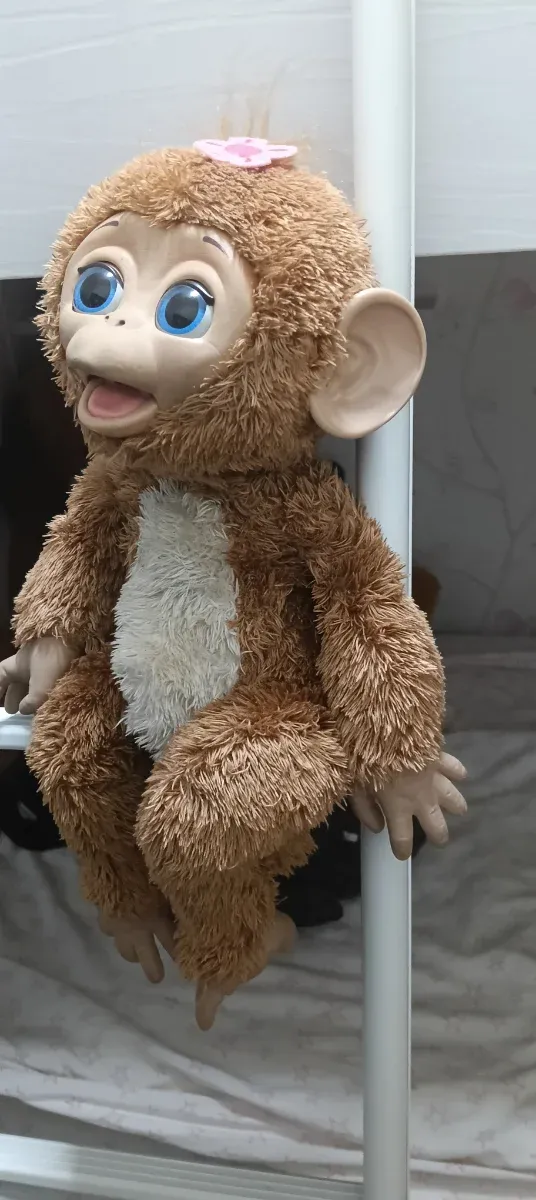 Mono de peluche interactivo Mona monita