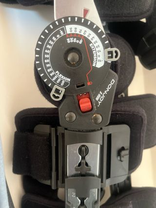 Rodillera post-operatoria DonJoy X-ROM