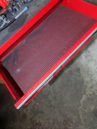 Carro de herramientas con  ruedas vacio