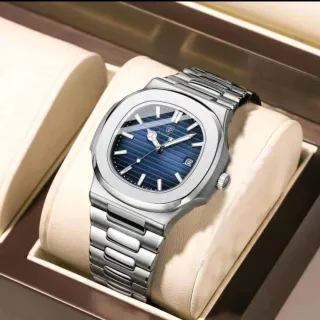 Reloj de pulsera plateado y azul