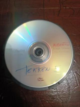 2 PlayStation 2 (PS2) Argento e Nero con controller