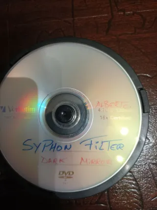 2 PlayStation 2 (PS2) Argento e Nero con controller