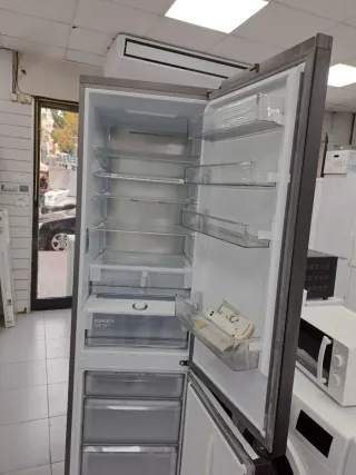 NEVERA SAMSUNG NUEVA CON TARA UNA AÑOS DE GARANTÍA