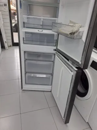 NEVERA SAMSUNG NUEVA CON TARA UNA AÑOS DE GARANTÍA