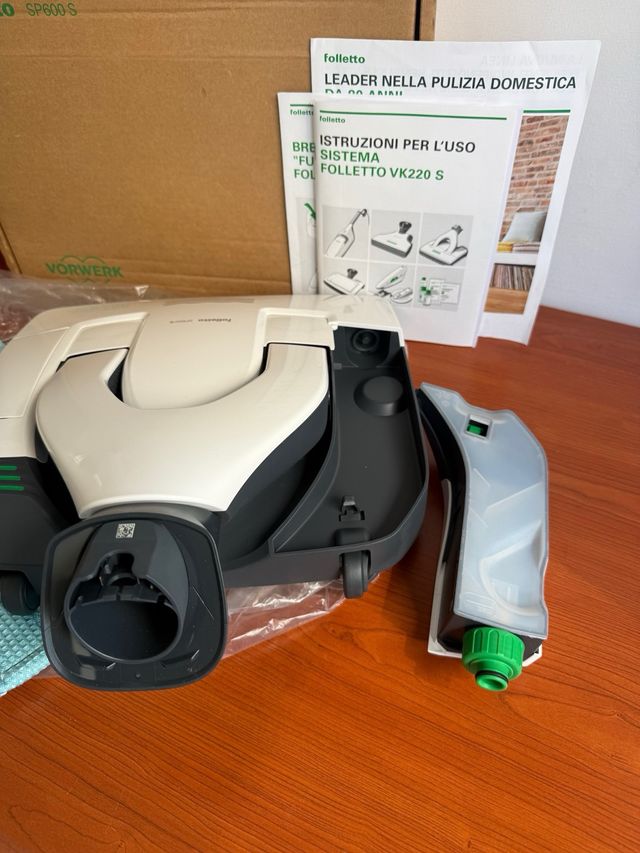 Folletto lavapavimenti sp600s