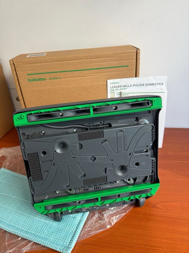 Folletto lavapavimenti sp600s