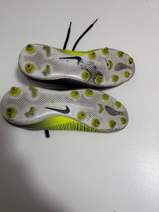 Botas fútbol niño Nike CR7 Talla 36,5