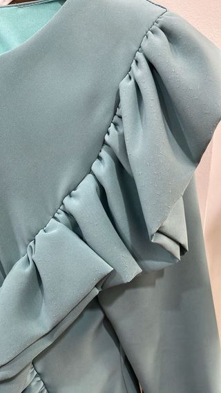 Vestido turquesa con volantes talla 38