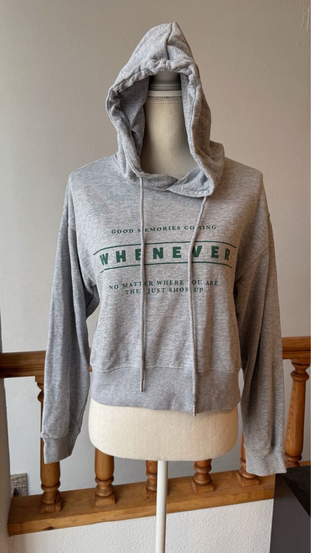 Sudadera gris con capucha - M