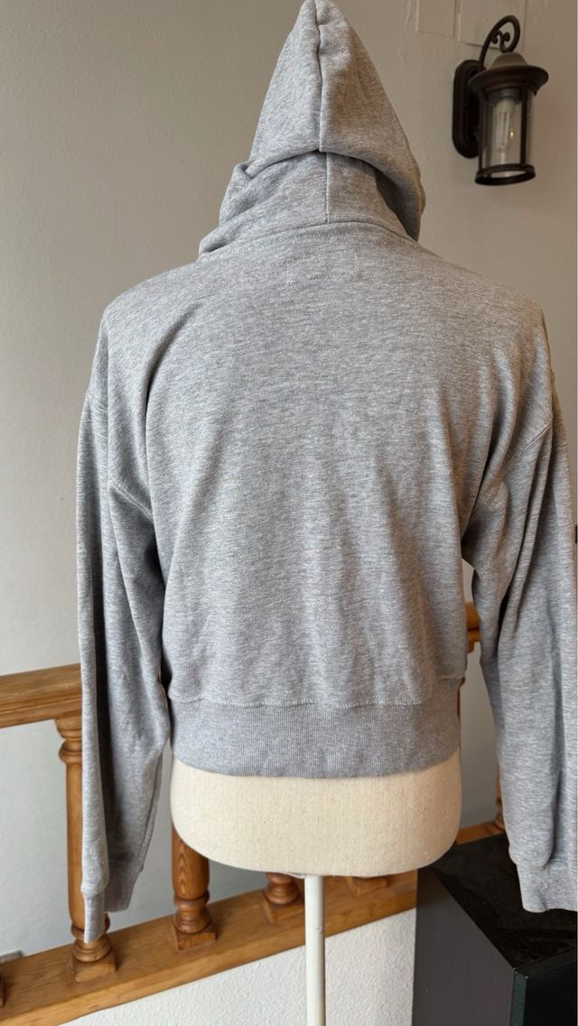 Sudadera gris con capucha - M