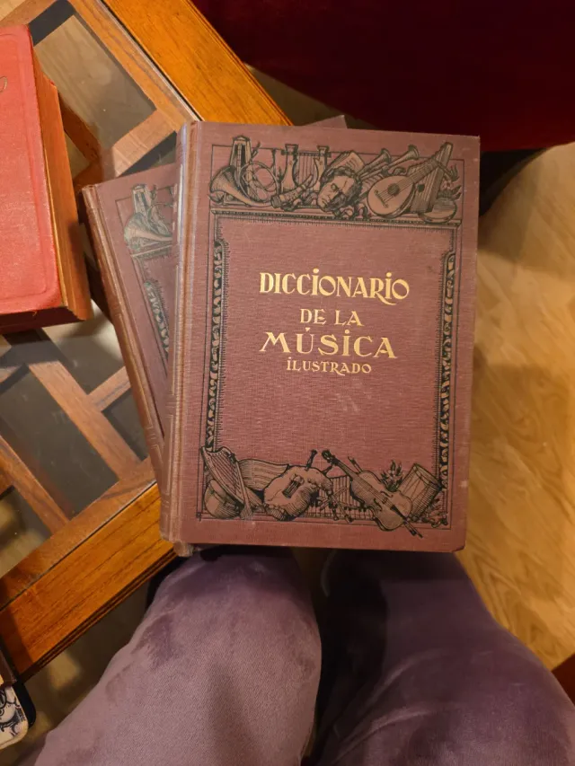 Diccionario de la música  Ilustrado