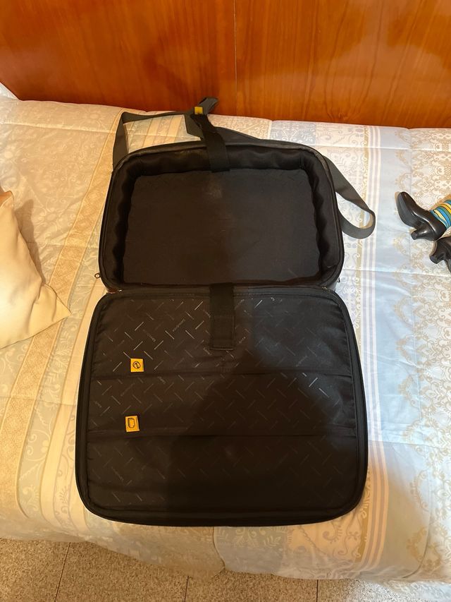 Maletín Samsonite Negro Porta Portátiles