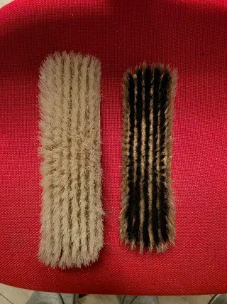 Set 2 spazzole per vestiti