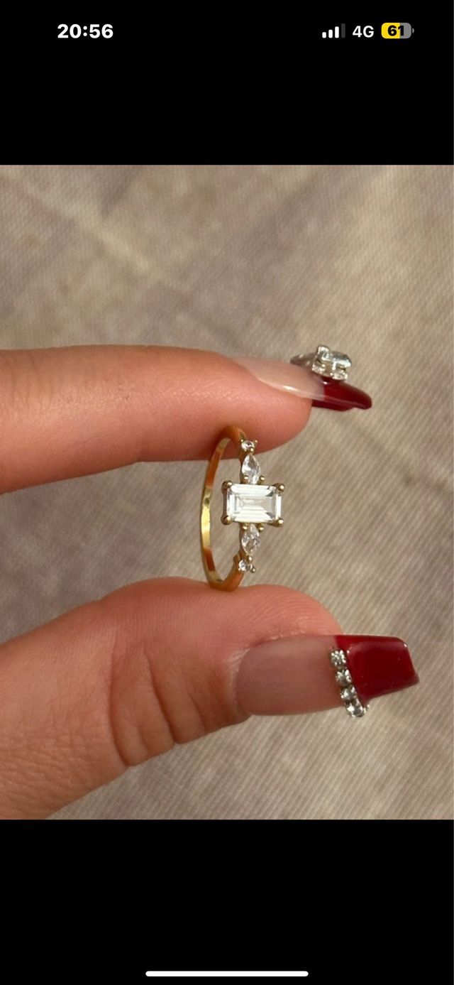 Anello in argento 925 placcato oro 18 con zirconi