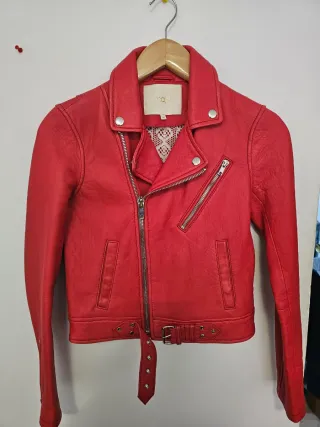 Chaqueta Roja de Cuero Maje
