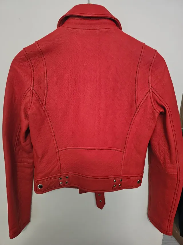 Chaqueta Roja de Cuero Maje