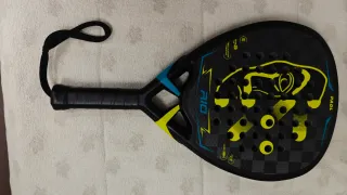 Pala de pádel R10 Negra y Amarilla